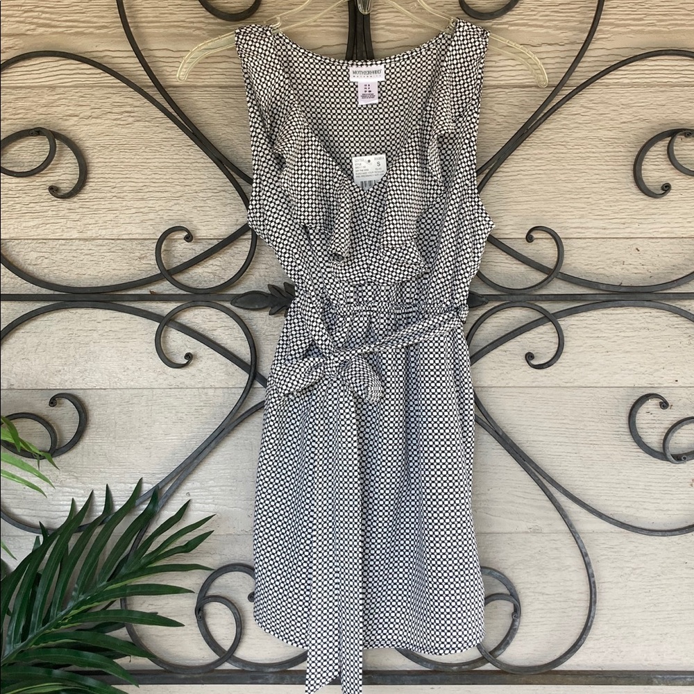 Motherhood Maternity Black White Sleeveless Top